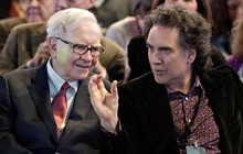 Người con trai 'bất tài' của Warren Buffett: Đốt sạch 200 triệu USD thừa kế năm 19 tuổi, phải vay tiền cha nhưng bị từ chối