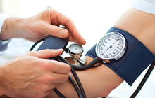 Huyết áp cao vút bất ngờ về mức bình thường nhờ làm 3 việc suốt nửa năm: Bác sĩ nói “đáng học hỏi”