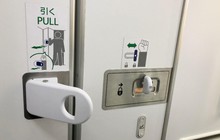 Hãng sản xuất nhà vệ sinh Nhật Bản với công nghệ hiếm có được quỹ đầu tư nổi tiếng khao khát, chấp nhận bỏ 634 triệu USD thâu tóm khiến giới tài chính bất ngờ