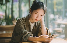 Vì sao bạn luôn thấp thỏm khi ai đó chưa trả lời tin nhắn?