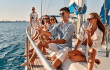 Du thuyền - cuộc chơi tỉ đô của giới thượng lưu Sài Gòn