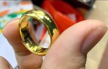 Giá vàng tăng trở lại, người mua vàng nhẫn lỗ lãi ra sao sau 1 ngày?