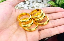 Giá vàng hôm nay 12/3: Vàng nhẫn vẫn cao bất chấp giá thế giới biến động