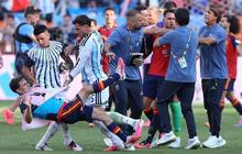 FIFA mở điều tra Argentina sau trận chung kết World Cup: Dàn cầu thủ đối diện án "treo giò" nặng