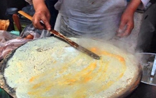 Giữa bão sa thải, người đàn ông này vẫn kiếm bộn tiền, mua 4 căn nhà thành phố chỉ nhờ quầy bánh trứng nhỏ: Tiền không khó kiếm, chỉ cần chăm chỉ và thông minh!