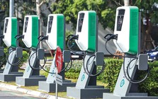 Vingroup đề xuất hỗ trợ người dân Hà Nội chuyển đổi sang xe điện: Từ tài chính, thủ tục đến, phí sạc pin