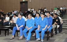 5 người ngoại quốc lĩnh án tù vì đánh bạc tại Câu lạc bộ Poker 'lậu' ở Hà Nội