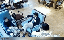 Vụ khách đấm nhân viên vì nhắc hút thuốc trong quán: Người "giơ tay" trong clip lên tiếng phân trần