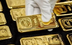 Giá vàng thế giới rơi khỏi đỉnh