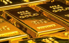 Giá vàng giữ vững mốc 4.300 USD/ounce sau khi FED hạ lãi suất