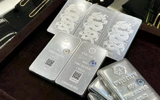 Giá bạc đảo chiều tăng mạnh ngày mùng 3 Tết