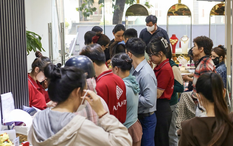 Rút tiền tiết kiệm mua bạc, người đàn ông ở TPHCM lỗ hơn 200 triệu đồng chỉ trong 1 tuần