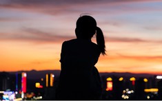 125 triệu người cô đơn ở Trung Quốc: Câu chuyện buồn từ ứng dụng điểm danh ‘bạn chết chưa?’, 90% khách hàng là phụ nữ độc thân 25-35 tuổi