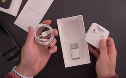 Samsung, Xiaomi đồng loạt “cà khịa” Apple sau màn ra mắt Iphone 12