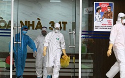 [ẢNH] Phun khử trùng toà nhà 34T Trung Hoà nơi nữ phóng viên dương tính Covid-19 sinh sống