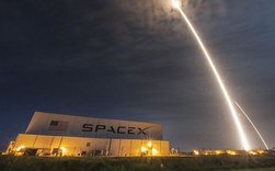 Tên lửa SpaceX vô tình tạo ra một lỗ hổng khổng lồ đường kính 900km trên tầng điện ly của Trái đất, làm sai lệch hệ thống GPS Tên lửa SpaceX vô tình tạo ra một lỗ hổng khổng lồ đường kính 900km trên tầng điện ly của Trái đất, làm sai lệch hệ thống GPS