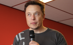 Elon Musk quyết tâm ngủ lại nhà máy Tesla để chấn chỉnh hoạt động sản xuất mẫu xe Model 3 sau tin đồn phá sản trong vài tháng tới Elon Musk quyết tâm ngủ lại nhà máy Tesla để chấn chỉnh hoạt động sản xuất mẫu xe Model 3 sau tin đồn phá sản trong vài tháng tới
