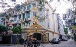 Ngôi biệt thự 2 mặt tiền phủ vàng giữa Hà Nội Ngôi biệt thự 2 mặt tiền phủ vàng giữa Hà Nội