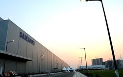 Bị ép sản xuất linh kiện trong nước theo chiến dịch Make in India, lại thêm cạnh tranh từ Việt Nam, Samsung tuyên bố ngừng sản xuất Galaxy S9 và Note 9 tại Ấn Độ Bị ép sản xuất linh kiện trong nước theo chiến dịch Make in India, lại thêm cạnh tranh từ Việt Nam, Samsung tuyên bố ngừng sản xuất Galaxy S9 và Note 9 tại Ấn Độ
