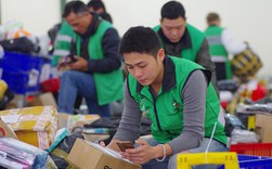 Khốc liệt cuộc chiến giao hàng: Hai “ông lớn” Vietnam Post, Viettel Post đang mất dần thị phần vào tay EMS, Giao hàng nhanh, Giao hàng tiết kiệm Khốc liệt cuộc chiến giao hàng: Hai “ông lớn” Vietnam Post, Viettel Post đang mất dần thị phần vào tay EMS, Giao hàng nhanh, Giao hàng tiết kiệm