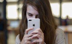 Lập công ty phân phối iPhone tại Việt Nam, Apple thu về hơn 500 triệu USD mỗi năm Lập công ty phân phối iPhone tại Việt Nam, Apple thu về hơn 500 triệu USD mỗi năm