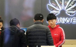 Người Trung Quốc đổ xô mua điện thoại Huawei vì “yêu nước” Người Trung Quốc đổ xô mua điện thoại Huawei vì “yêu nước”