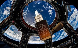 Hãng mỹ phẩm Estee Lauder chi 3 tỷ Đồng để chụp ảnh quảng cáo trên Vũ trụ với sự hợp tác của NASA