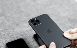 Khách Việt bắt đầu đặt mua iPhone 12 chính hãng