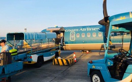 24 tấn hàng và hơn 2.000 kiện hàng cứu trợ đã được Vietnam Airlines Group vận chuyển đến các đầu sân bay miền Trung