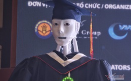 Xuất hiện robot AI Việt Nam: Biết đọc thơ, giải toán, có cả vị giác và trái tim