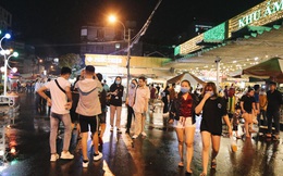 Cận cảnh phố đi bộ đêm thứ 3 vừa hoạt động thử nghiệm ở Sài Gòn