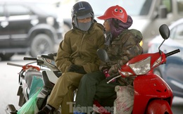 Người lao động ở Hà Nội mưu sinh trong đợt rét mạnh nhất từ đầu mùa đông