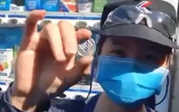 Clip: Cô gái Việt chỉ cách "mua nước không cần trả tiền" tại cây bán hàng tự động ở Nhật gây tranh cãi cộng đồng mạng