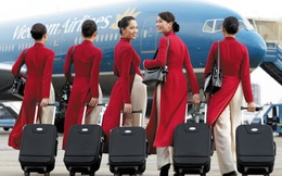 Nghe người trong nghề tiết lộ "thân phận" và thu nhập mỗi giờ bay của các cô tiếp viên hàng không mặc áo xanh, đỏ, vàng ở Vietnam Airlines
