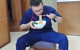 Bác sĩ bệnh viện Bạch Mai "giải oan" cho mì ăn liền: Không hoàn toàn là nguyên nhân gây bệnh, kẻ "chủ mưu" chính là lối sống của bạn