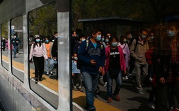 Người dân Bắc Kinh bắt đầu ồ ạt rời khỏi thành phố