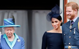 Nữ hoàng Anh bất ngờ bị chỉ trích vì lời tuyên bố của cháu dâu Meghan Markle, cuộc chiến hoàng gia bây giờ mới thật sự bùng nổ?