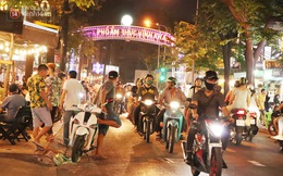 2 khu phố ẩm thực nổi tiếng ở Sài Gòn: Chỗ vắng vẻ đìu hiu, nơi tấp nập khách nhưng "bán dưới 25 triệu một đêm vẫn lỗ"
