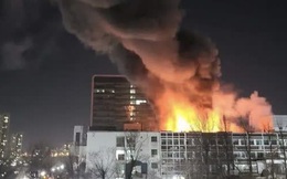 Bước qua Năm mới được hơn 20 phút, Hàn Quốc đã ghi nhận vụ hỏa hoạn dữ dội xảy ra ở trường đại học