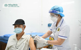 Tại sao uống rượu sau khi tiêm vaccine Covid lại là án tử hình?