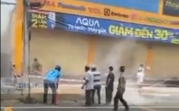 Xôn xao clip: Nam thanh niên ngang nhiên đổ xăng, châm lửa đốt cửa hàng Điện Máy Xanh giữa ban ngày
