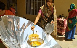 Ấn Độ: Cả ngôi làng nấu ăn bằng năng lượng mặt trời để cứu rừng