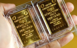 Giá vàng trong nước vượt mốc 61 triệu đồng/lượng, đắt kỷ lục gần 10 triệu đồng/lượng so với vàng thế giới