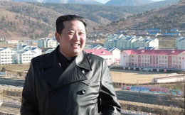 Ông Kim Jong-un tái xuất sau 35 ngày "vắng bóng": Đẹp trai, phong độ như tài tử điện ảnh!