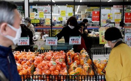 Cách người Nhật Bản 'chống chọi' với giá xăng dầu và mọi thứ tăng cao: Đi bộ, tự trồng rau, hủy bỏ các chuyến du lịch