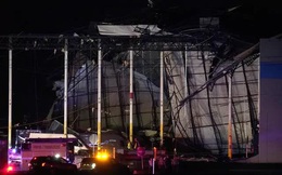 Mỹ: Gió lốc gây sập mái trung tâm phân phối của Amazon, thương vong chưa được công bố