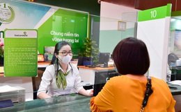 Đang lãi hàng nghìn tỷ từ dịch vụ thanh toán, vì sao Vietcombank đưa ra chính sách miễn phí chuyển tiền online?