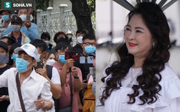 Công an giải tán đám đông vây kín bà Phương Hằng trong vụ xét xử kẻ "xin đểu" 2 triệu