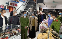 Vụ chủ shop Mai Hường hành hạ nữ sinh trộm váy: Hàng tấn quần áo tại shop bị thu giữ, chỉ còn lại hàng "made in Việt Nam"