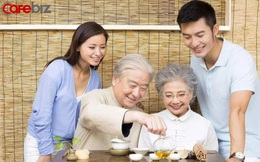 Tiền có thể kiếm mọi lúc nhưng cha mẹ chỉ có một trên đời: Đừng nghĩ phụng dưỡng tiền bạc là cha mẹ hạnh phúc, đây mới là thứ họ thực sự cần